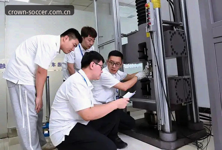 资深技术评测员分享：皇冠体育APP2025必备功能实战体验，v2.2.5版本深度解析